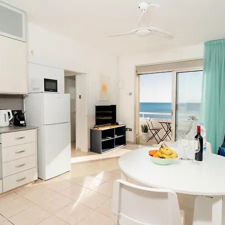 アパート Stunning Mackenzie Sea Views Flat,1 Bedroom ラルナカ