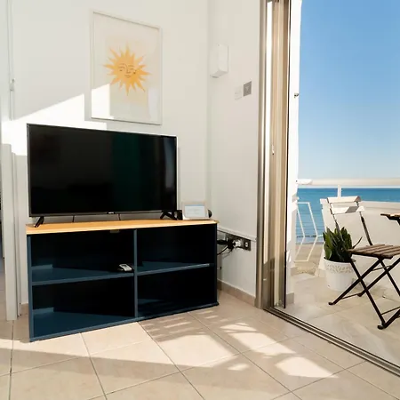 Stunning Mackenzie Sea Views Flat,1 Bedroom アパート