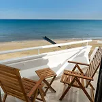Апартаменти Stunning Mackenzie Sea Views Flat,1 Bedroom *