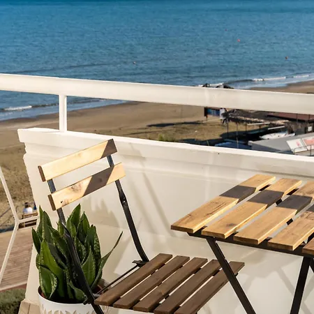 Apartment Stunning Mackenzie Sea Views Flat,1 Bedroom