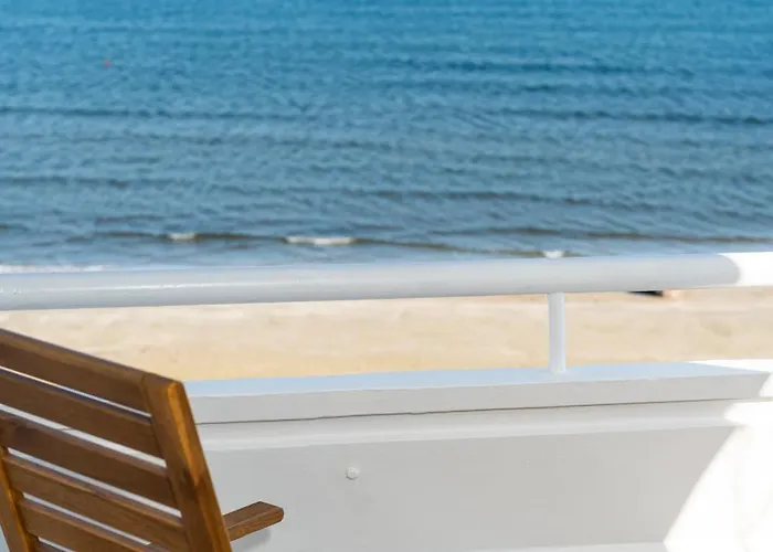 Stunning Mackenzie Sea Views Flat,1 Bedroom Apartment *